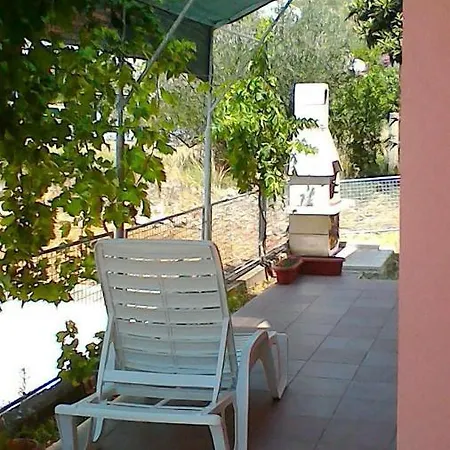 With A Parking Space Poljica, Trogir - 14803 Apartment Marina